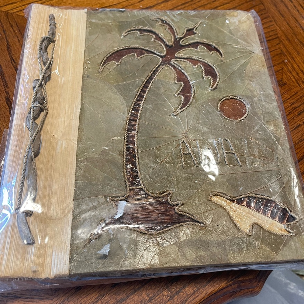 Palm Hawaii Photo Album Made With Leaves & Twigs Holds 80 4 x 6" Pictures